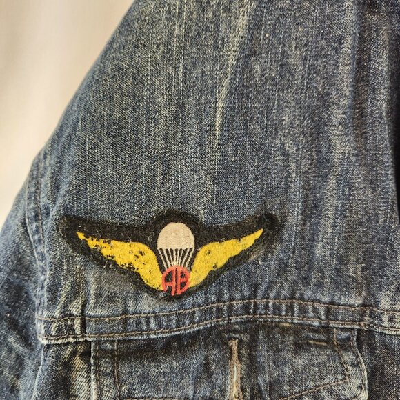 Denver Hayes Mens Lined Quilted Denim Jacket Distressed Parachutist Patch Warm - Picture 3 of 16